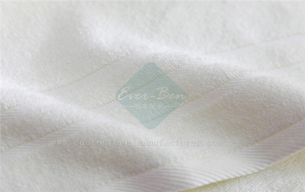 China Bulk Custom patterned bath towels Manufacturer